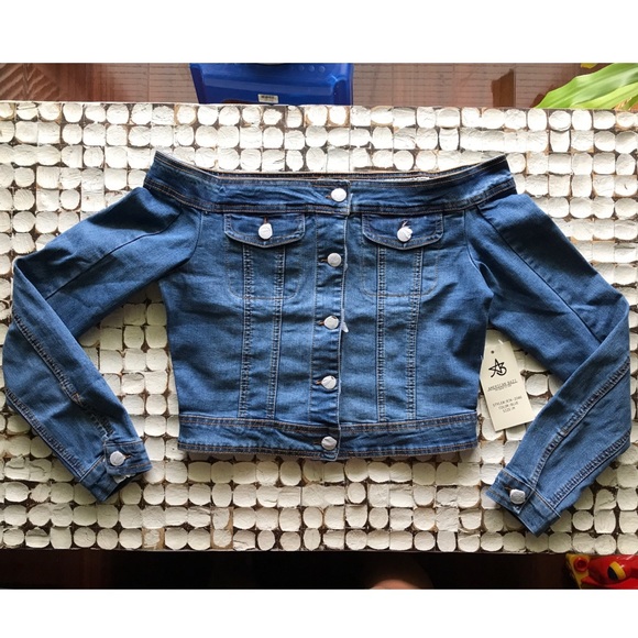 shoulderless jean jacket